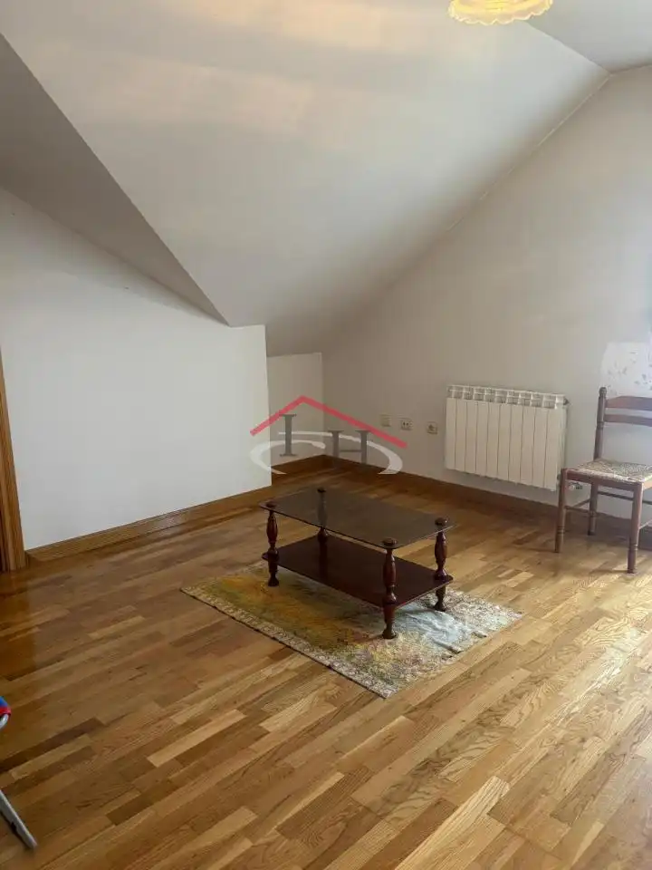 Wohnzimmer von Maisonette zum Verkauf in León Capital  mit Heizung, Parkett und Terrasse