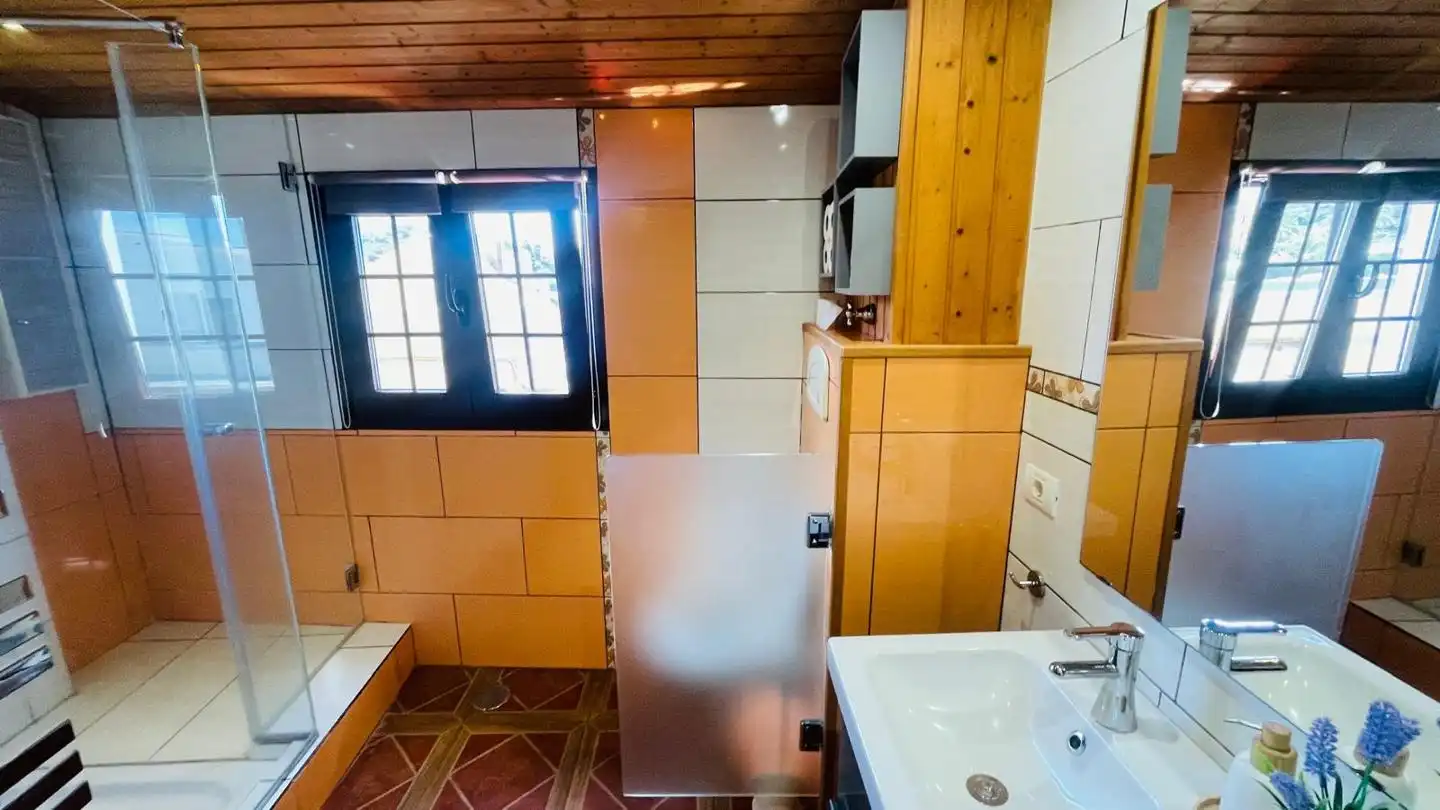 Bathroom of Houses for sale in Guía de Isora