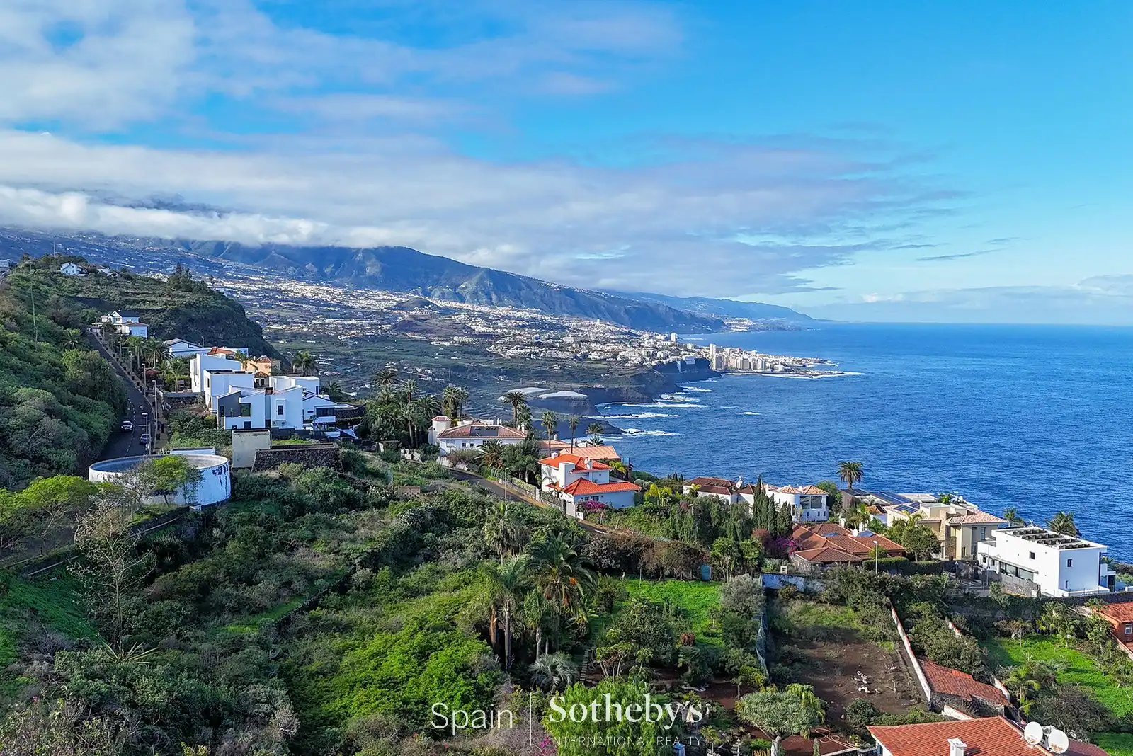Vista exterior de Casa o chalet en venta en Santa Úrsula con Aire acondicionado, Calefacción y Jardín privado