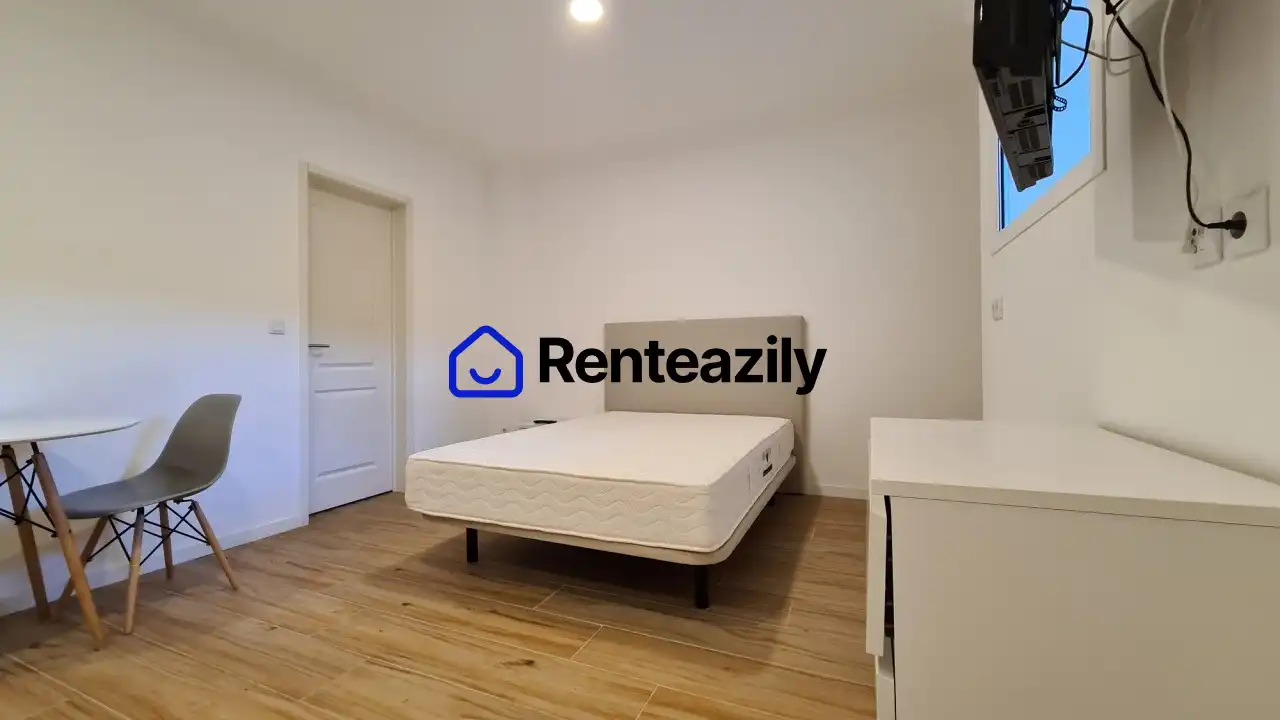 Habitación de Estudio de alquiler en Madrid con Aire acondicionado, Amueblado y Se aceptan mascotas