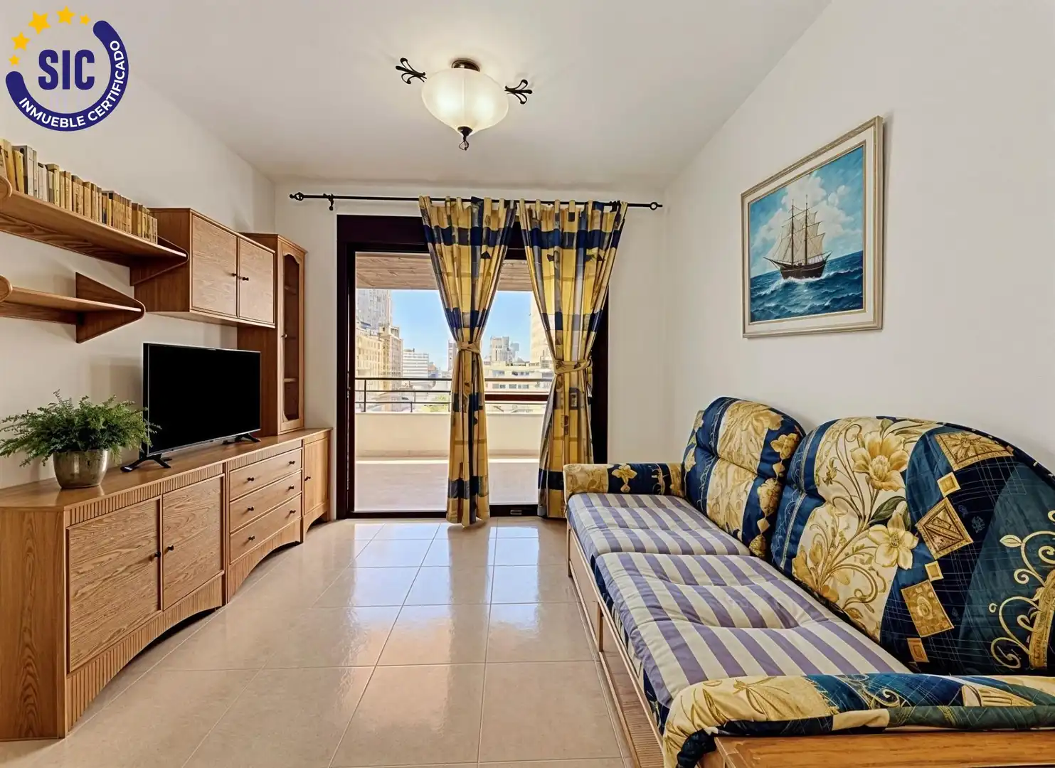 Sala d'estar de Apartament en venda en Calpe / Calp amb Calefacció, Terrassa i Piscina comunitària
