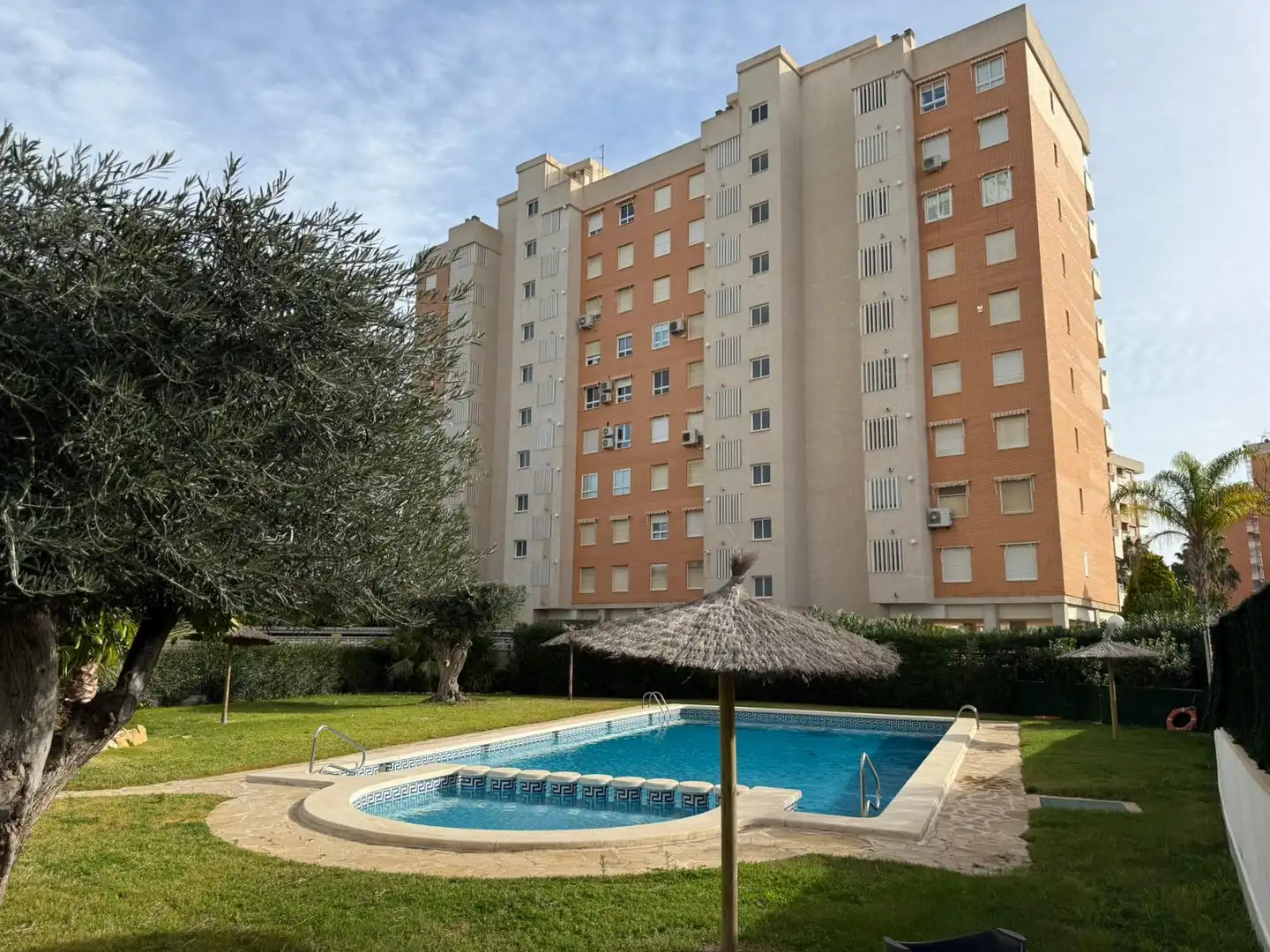Swimming pool of Flat for sale in Alicante / Alacant  with Air Conditioner, Heating and Terrace