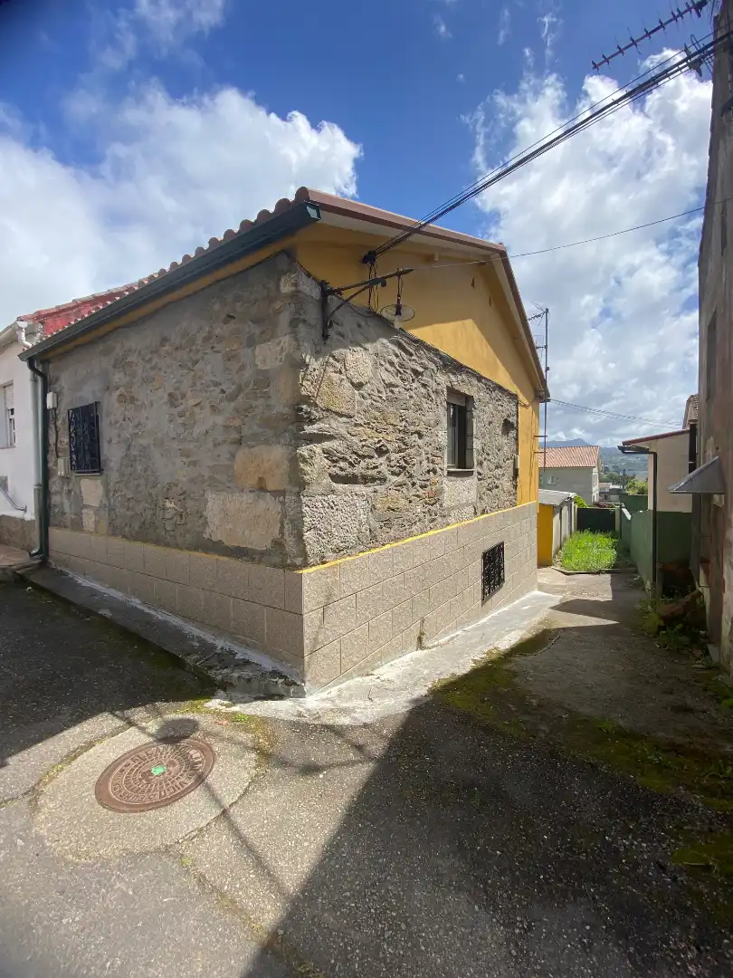 Vista exterior de Casa adosada en venta en Vigo  con Parquet