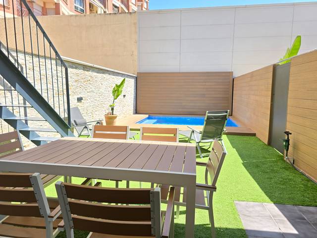 Casa adosada en Venta en Carrer de Güell i Ferrer en Eixample