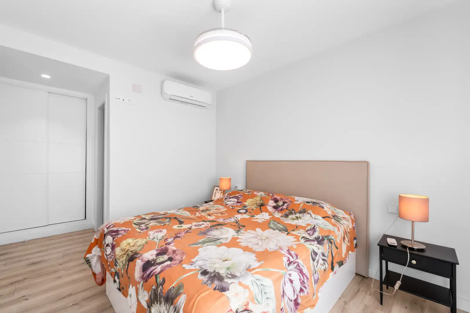 Bedroom of Houses for sale in Mutxamel  with Air Conditioner, Heating and Private garden
