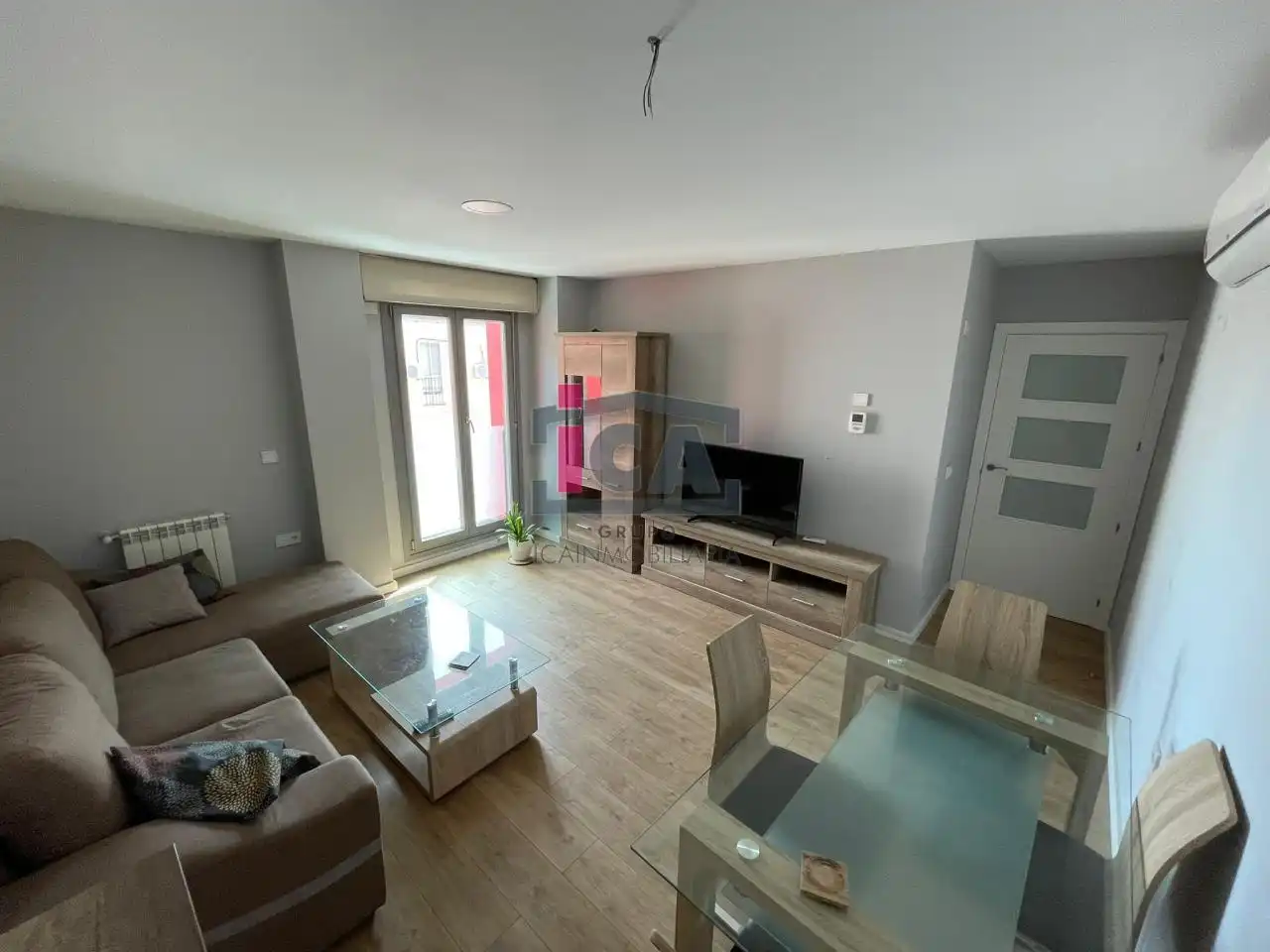 Sala de estar de Apartamento de alquiler en Cáceres con Aire acondicionado, Calefacción y Piscina