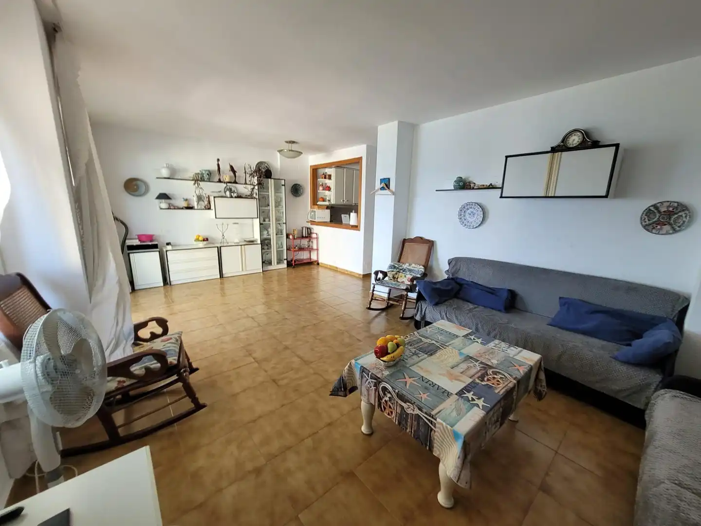 Sala d'estar de Apartament en venda en Alicante / Alacant amb Jardí privat, Terrassa i Traster