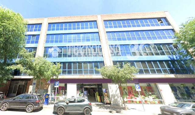 Local comercial en Venta en Simancas