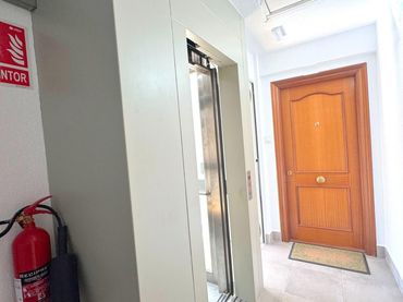 Wohnung mit Aufzug zum Verkauf in Calle CANALEJAS 34