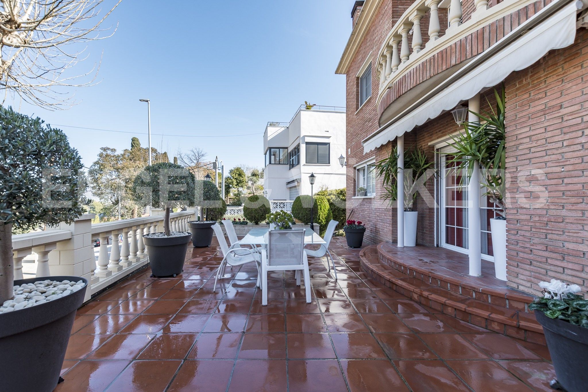 Terrassa de Casa o xalet en venda en Sant Boi de Llobregat amb Aire condicionat, Calefacció i Jardí privat