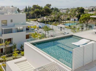 Àtic amb piscina en venda a Milla de Oro