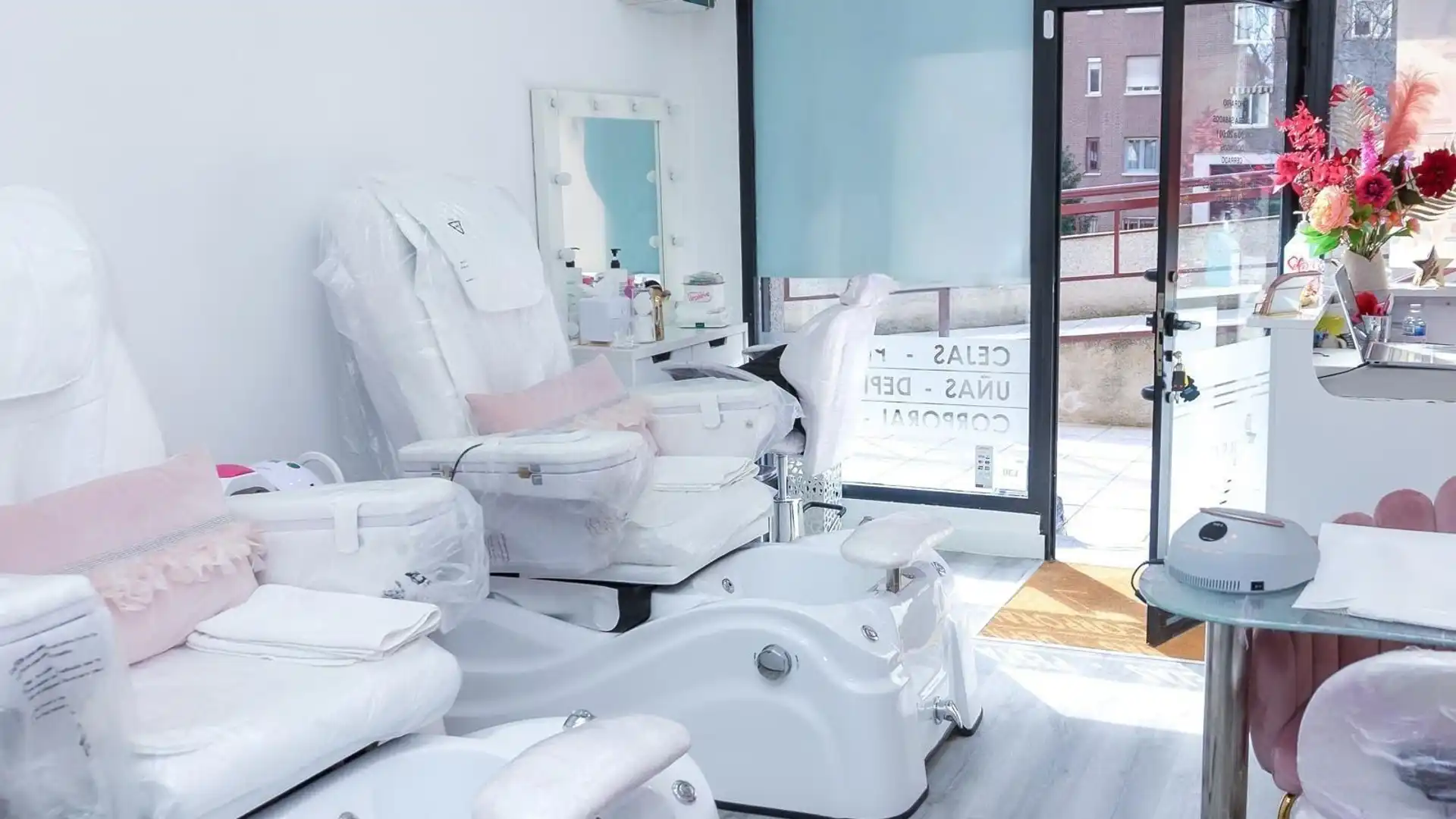 Local en traspaso en  Madrid Capital con Aire acondicionado y Amueblado