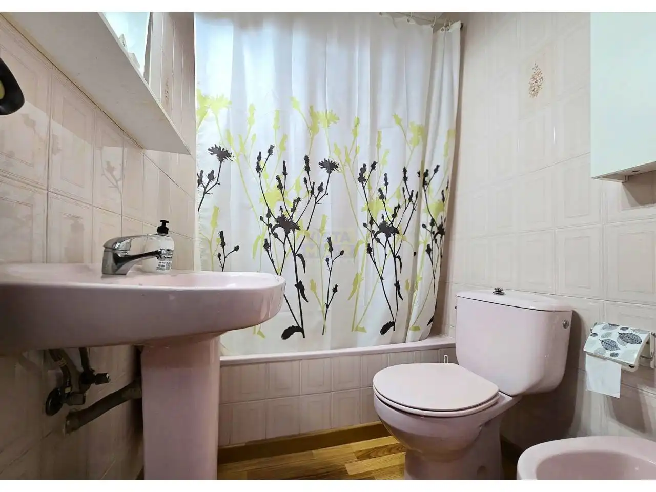 Bathroom of Flat for sale in Cubelles  with Parquet flooring and Terrace