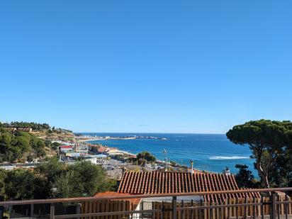 Vista exterior de Casa o xalet en venda en Arenys de Mar amb Aire condicionat, Calefacció i Jardí privat