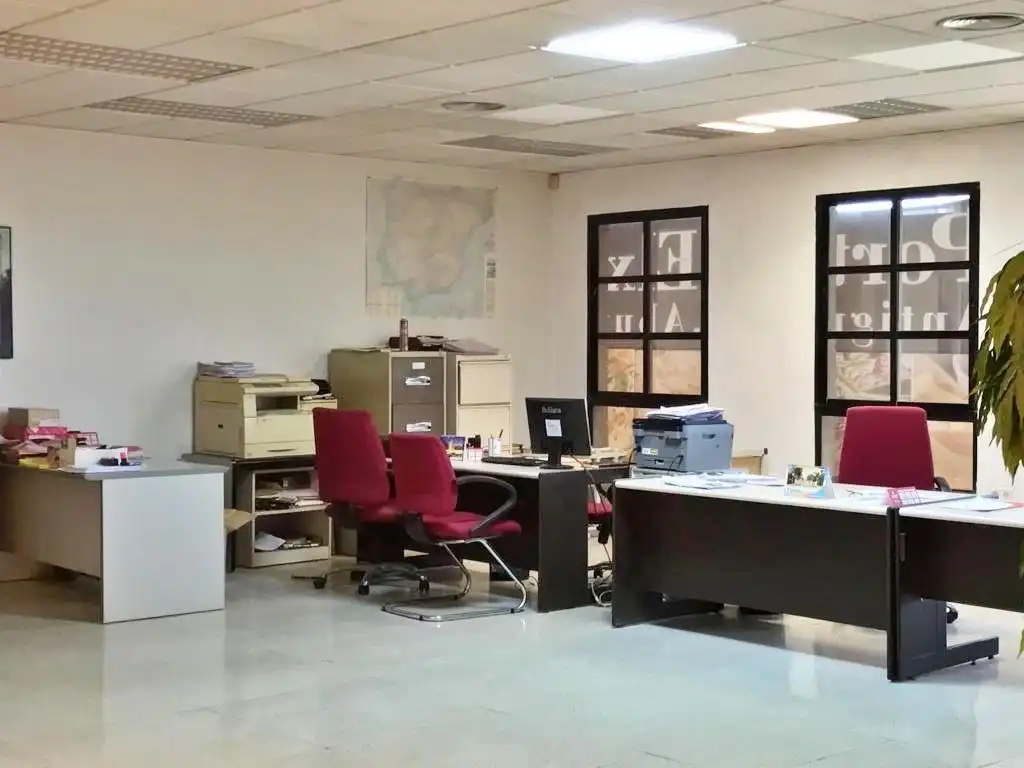 Oficina de alquiler en Elche / Elx