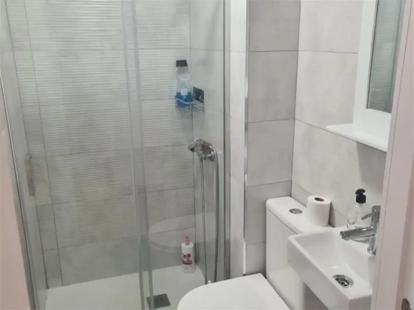Badezimmer von Wohnung zur Miete in Alicante / Alacant mit Klimaanlage