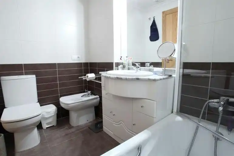 Badezimmer von Wohnung zur Miete in Piedras Blancas