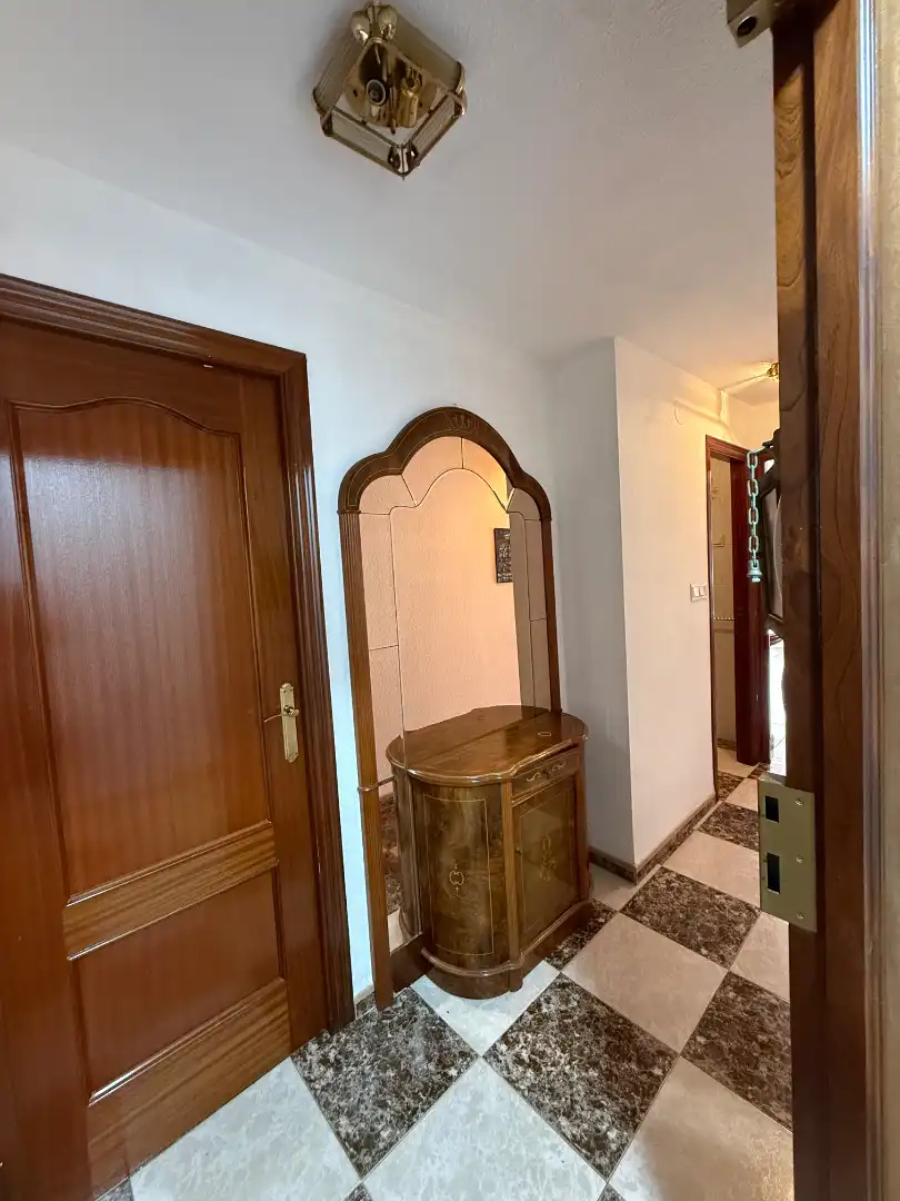 Flat with terrace to rent in Calle Cariñena, imagen 2