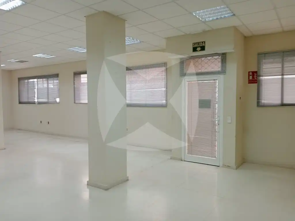 Local de lloguer en Badajoz amb Aire condicionat