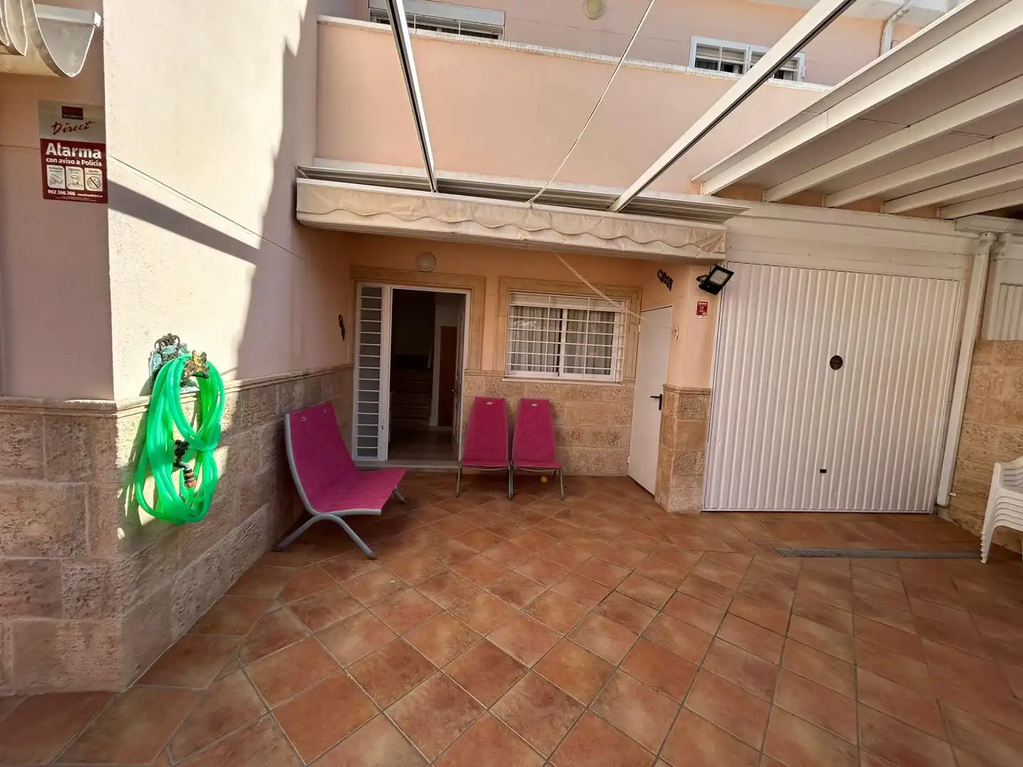 Terrasse von Einfamilien-Reihenhaus zum Verkauf in Cullera mit Klimaanlage, Terrasse und Möbliert
