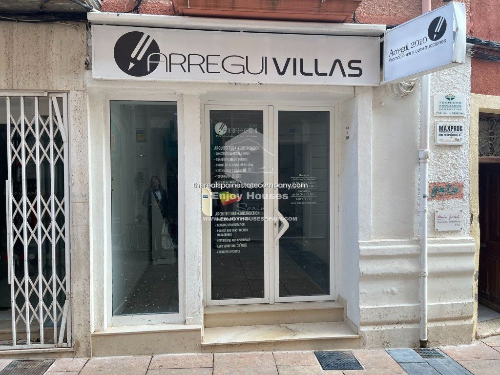 Building for sale in Dénia