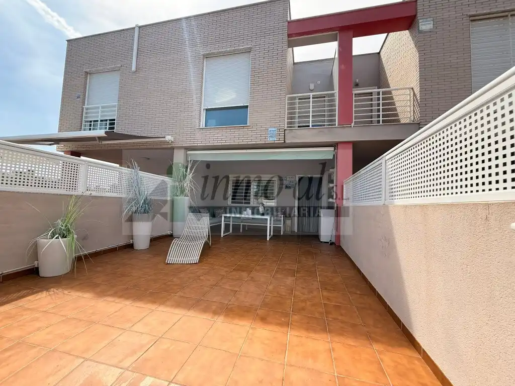 Terrassa de Casa o xalet en venda en Almazora / Almassora amb Aire condicionat, Terrassa i Piscina comunitària