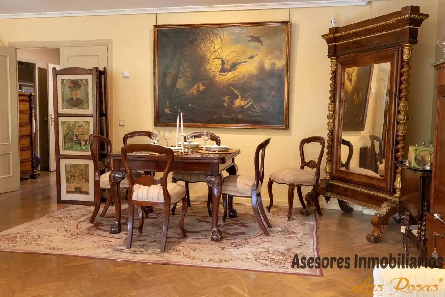 Esszimmer von Einfamilien-Reihenhaus zum Verkauf in Madrid mit Klimaanlage, Heizung und Privatgarten