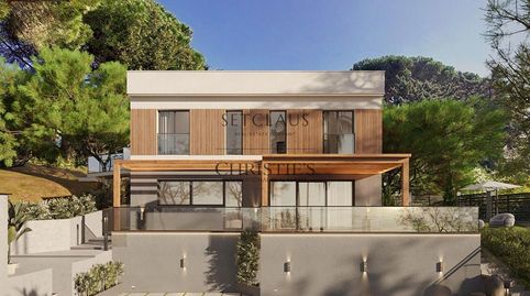 Villa de obra nueva con piscina en Cabrils