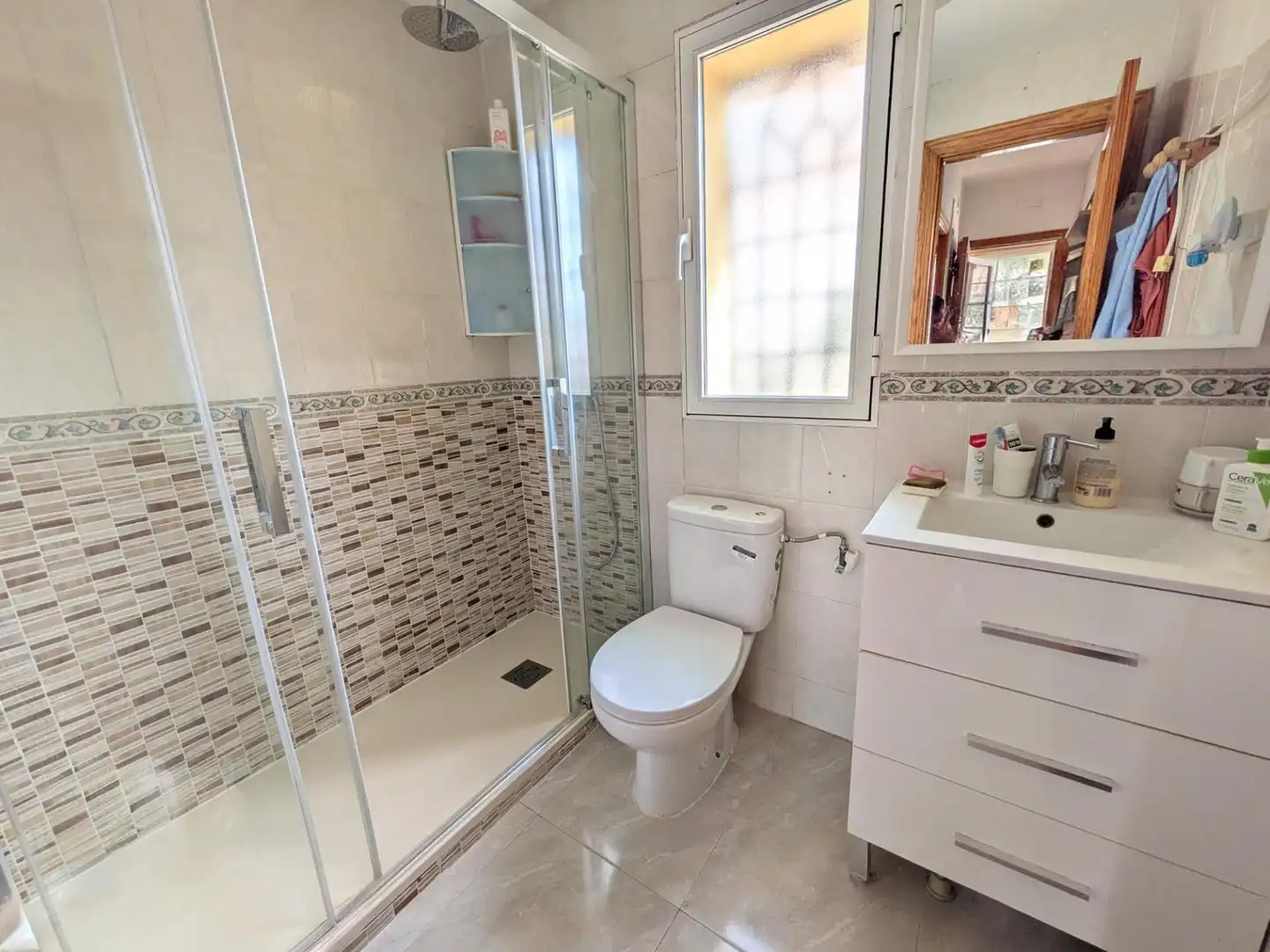 Baño de Casa o chalet en venta en Loranca de Tajuña con Calefacción y Jardín privado