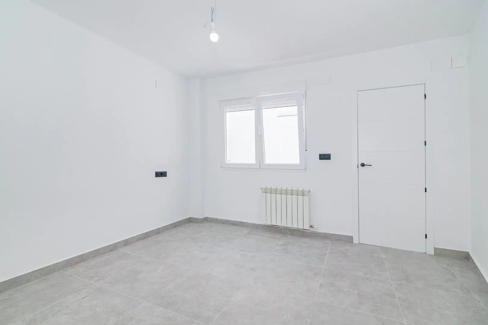Piso en venta en Cenes de la Vega con Terraza, Balcón y Piscina comunitaria