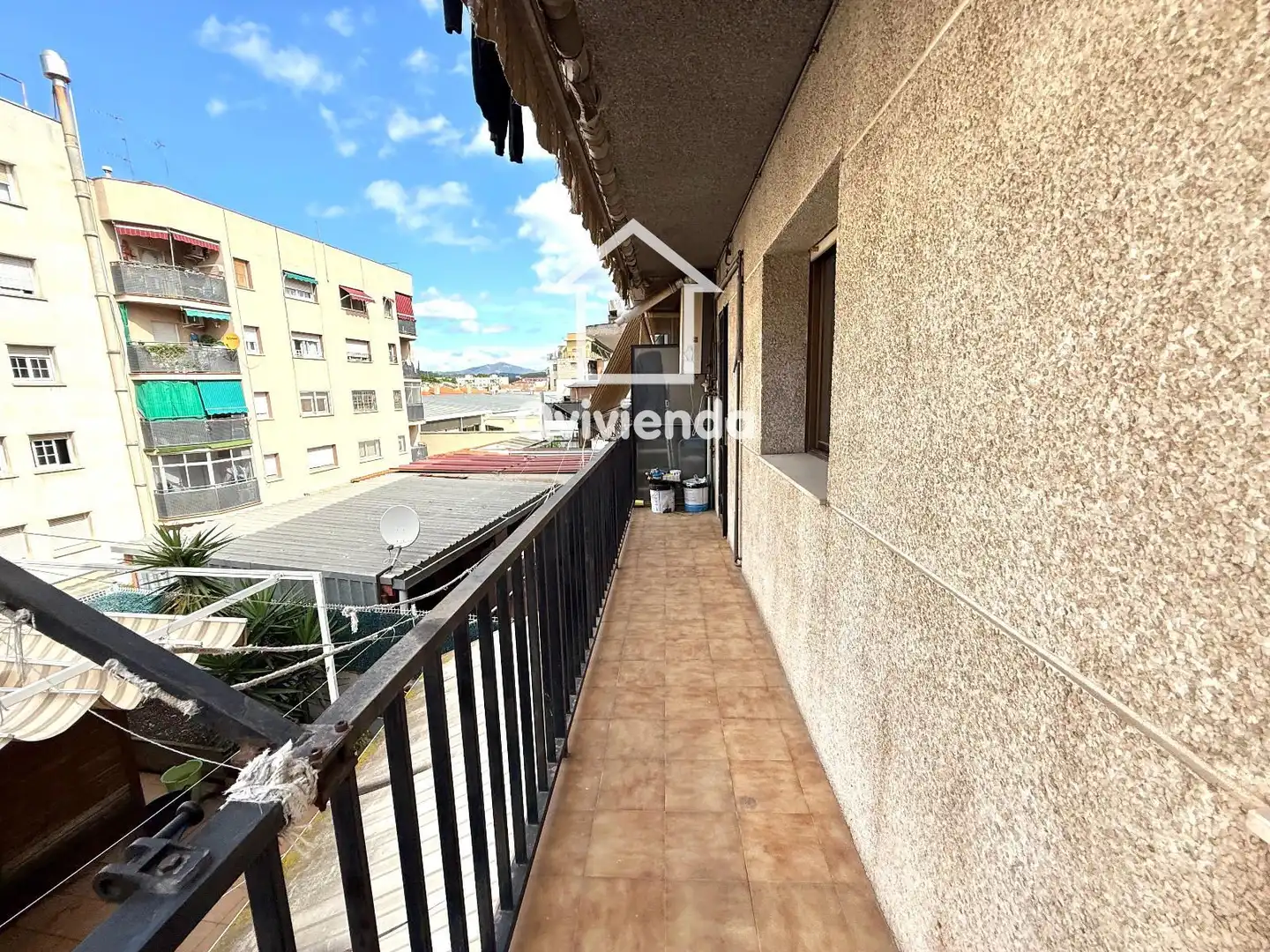 Vista exterior de Piso en venta en Polinyà con Calefacción, Terraza y Balcón