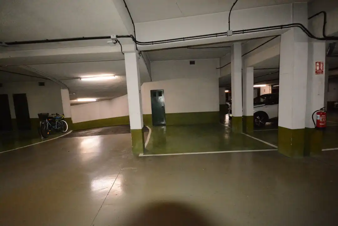 Parking de Piso en venta en Donostia - San Sebastián  con Calefacción, Terraza y Trastero