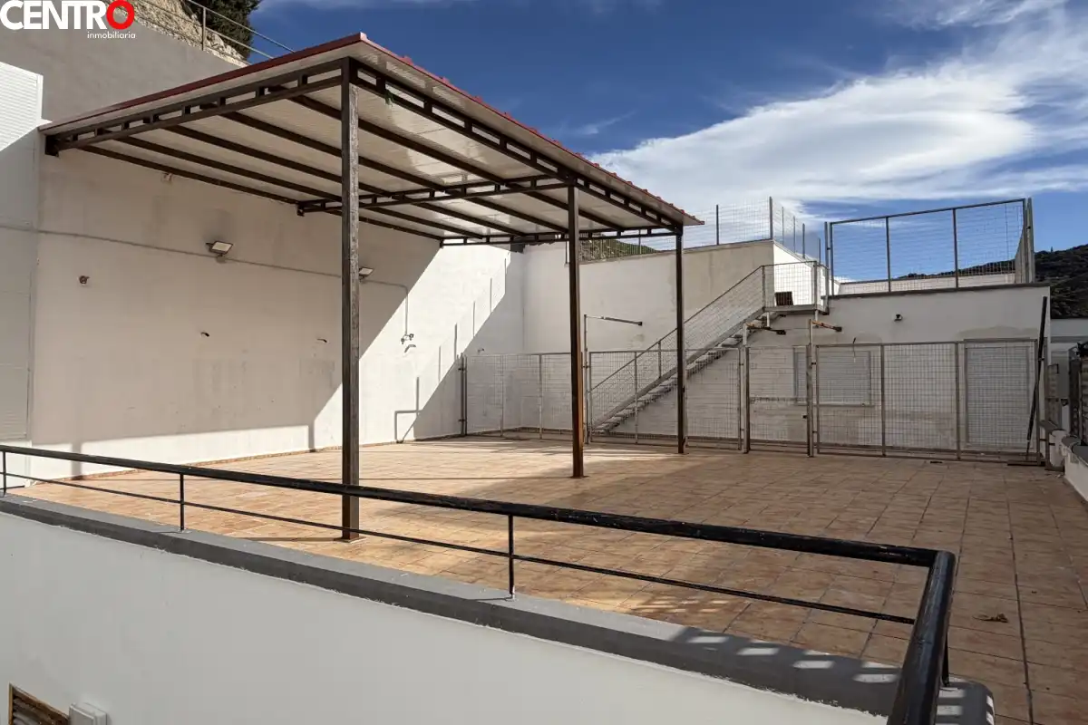 Terraza de Piso en venta en La Zubia con Aire acondicionado, Calefacción y Jardín privado