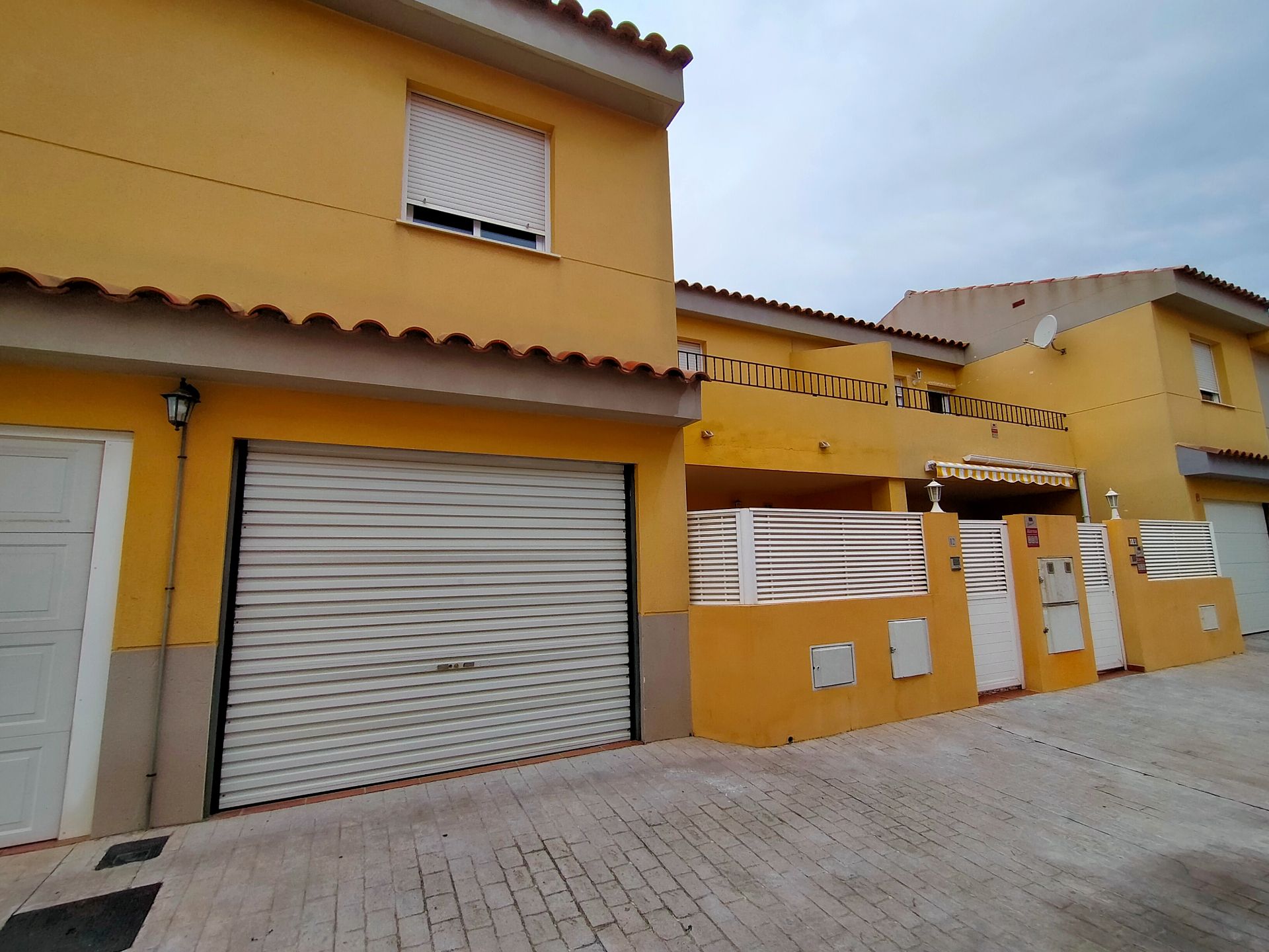 Casa adosada en venta en Playa - Ben Afeli