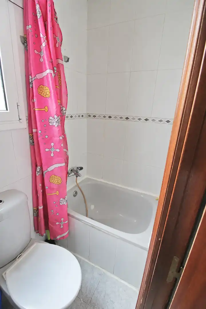 Bathroom of Flat for sale in L'Hospitalet de Llobregat