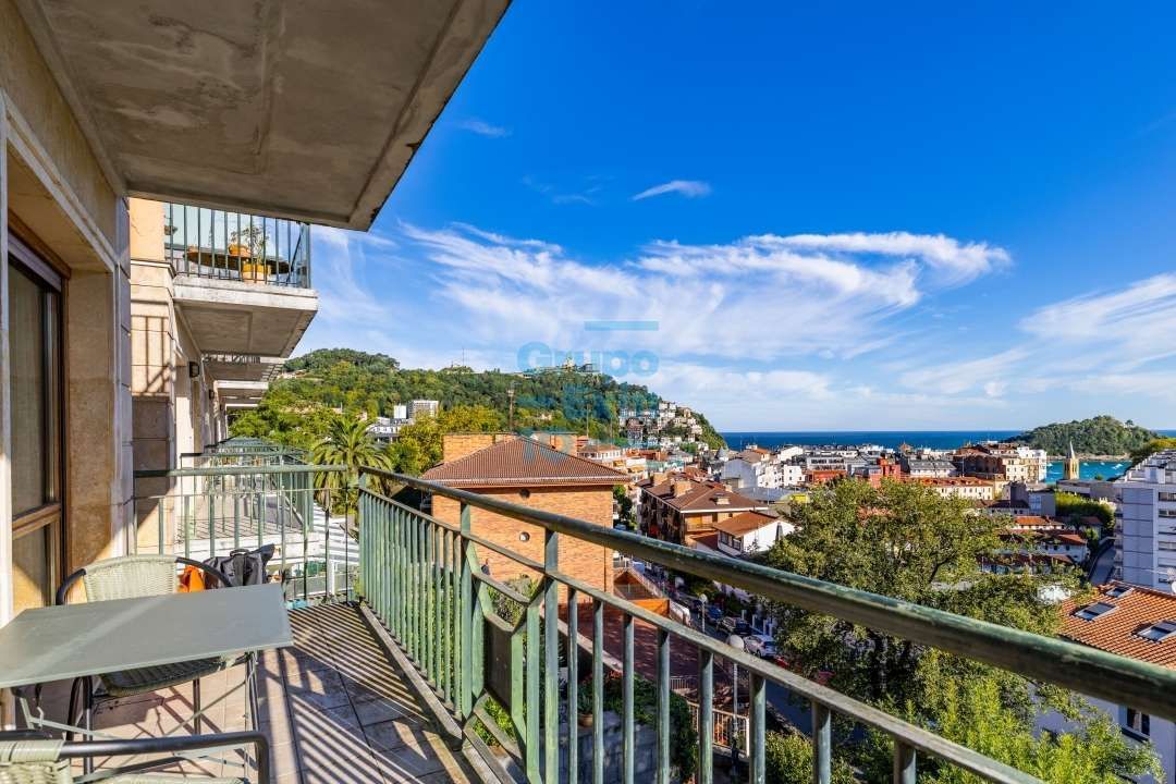 Balcony of Apartment for sale in Donostia - San Sebastián   with Heating and Terrace