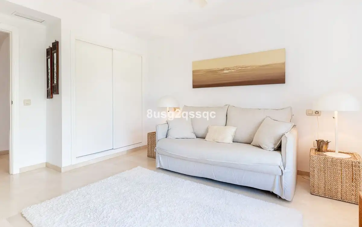 Bedroom of Flat for sale in Estepona  with Air Conditioner, Furnished and TV