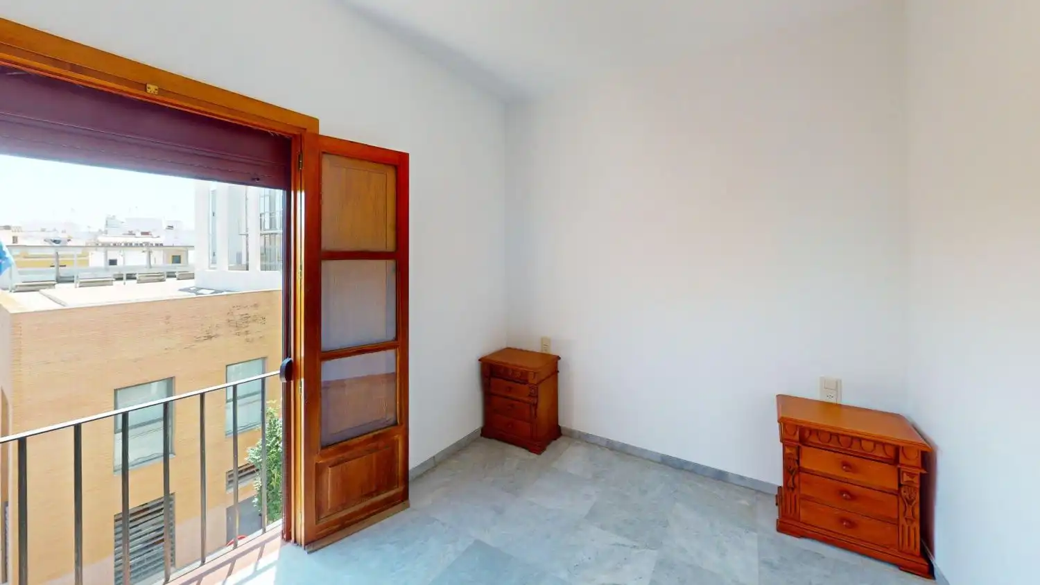 Wohnung zur Miete in Sevilla mit Klimaanlage, Heizung und Balkon