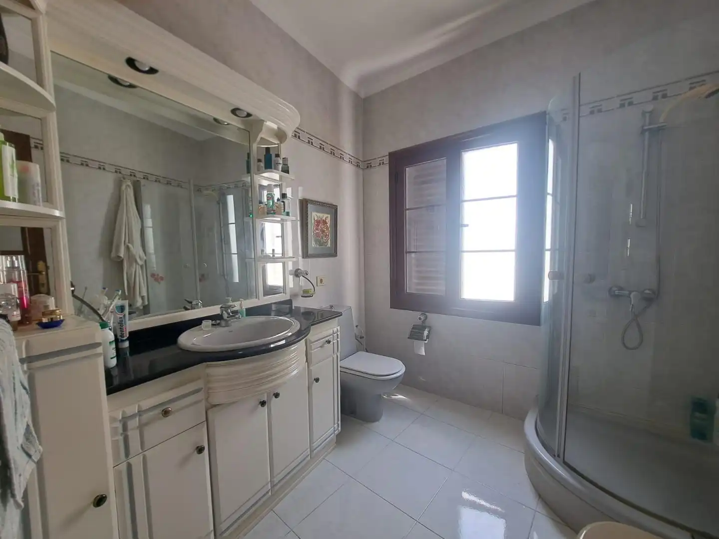 Bathroom of Flat for sale in Arrecife  with Air Conditioner, Terrace and Storage room