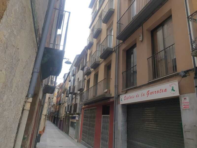 Local en venta en Sastres, Dels, Olot