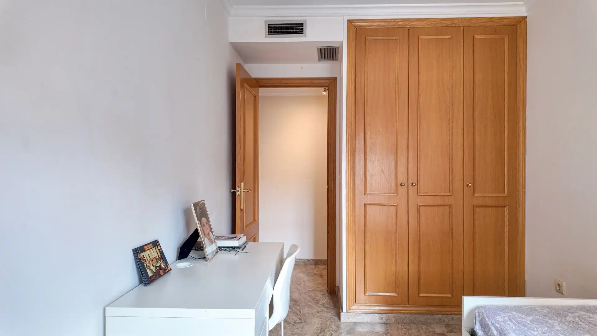 Flat for rent in Valencia  with Air Conditioner, Heating and Terrace