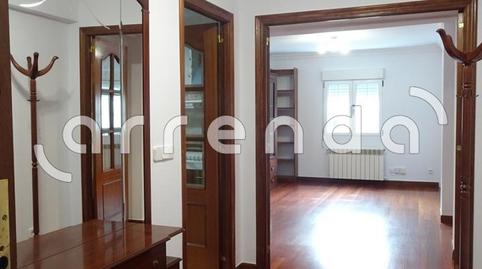 Foto 2 de Piso de alquiler en León Felipe, Puerto Chico, Santander