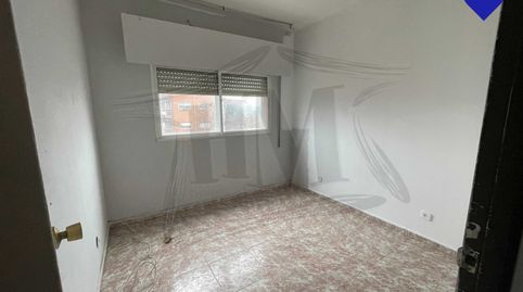 Foto 2 de Piso en venta en Calle Campotéjar, Orcasur - 12 de Octubre, Madrid Capital
