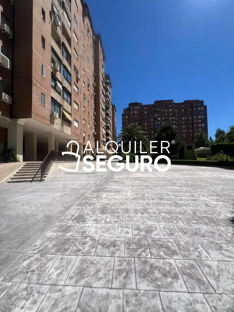 Vista exterior de Pis de lloguer en Madrid amb Aire condicionat, Calefacció i Terrassa