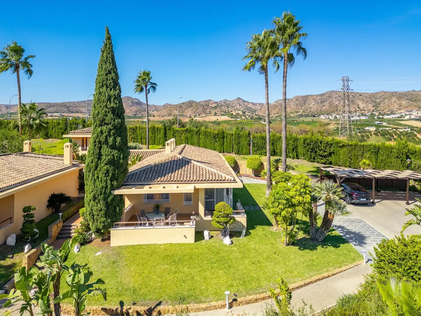 Außenansicht von Haus oder Chalet zur Miete in Alhaurín de la Torre mit Klimaanlage, Privatgarten und Terrasse
