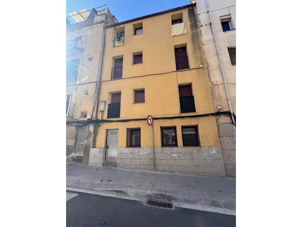 Vista exterior de Piso en venta en Manresa
