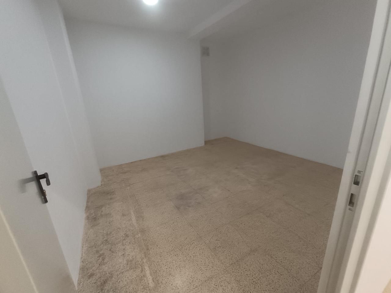 Box room to rent in Carrer Ciutat de Castelló, Centro Urbano