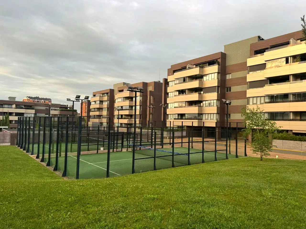 Vista exterior de Piso en venta en Vitoria - Gasteiz con Calefacción, Terraza y Trastero