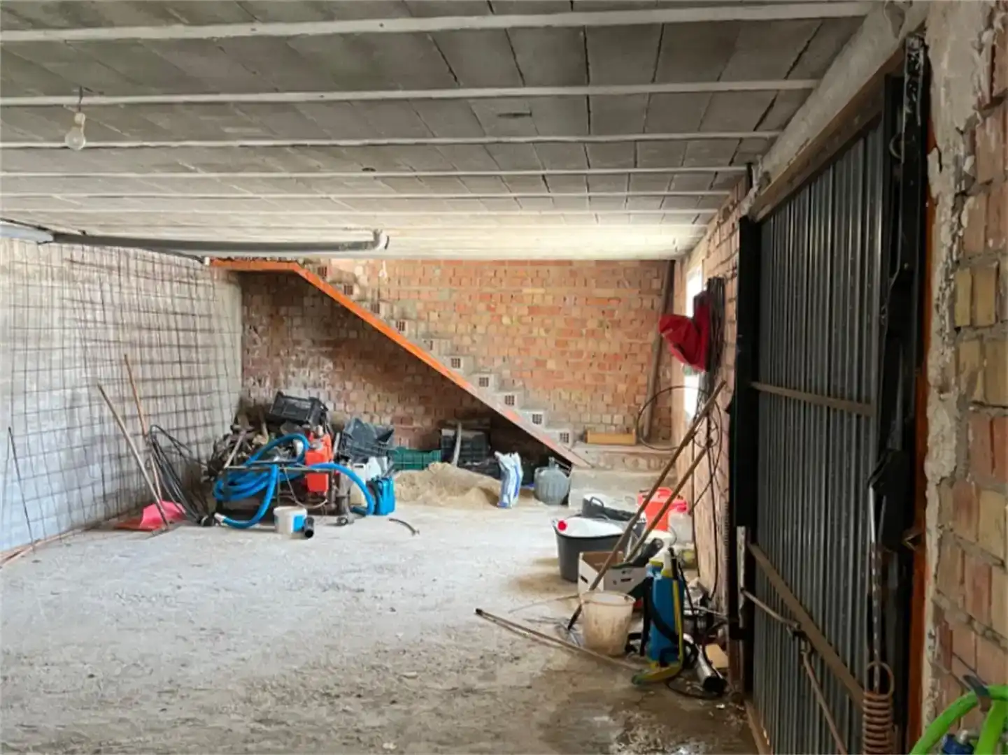 Casa adosada en venda en Begíjar amb Jardí privat, Traster i Piscina