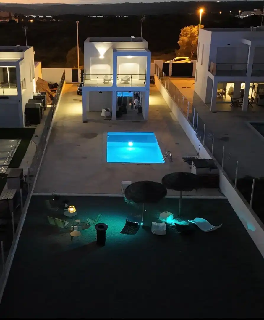 Schwimmbecken von Haus oder Chalet zum Verkauf in Ayamonte mit Klimaanlage, Heizung und Privatgarten